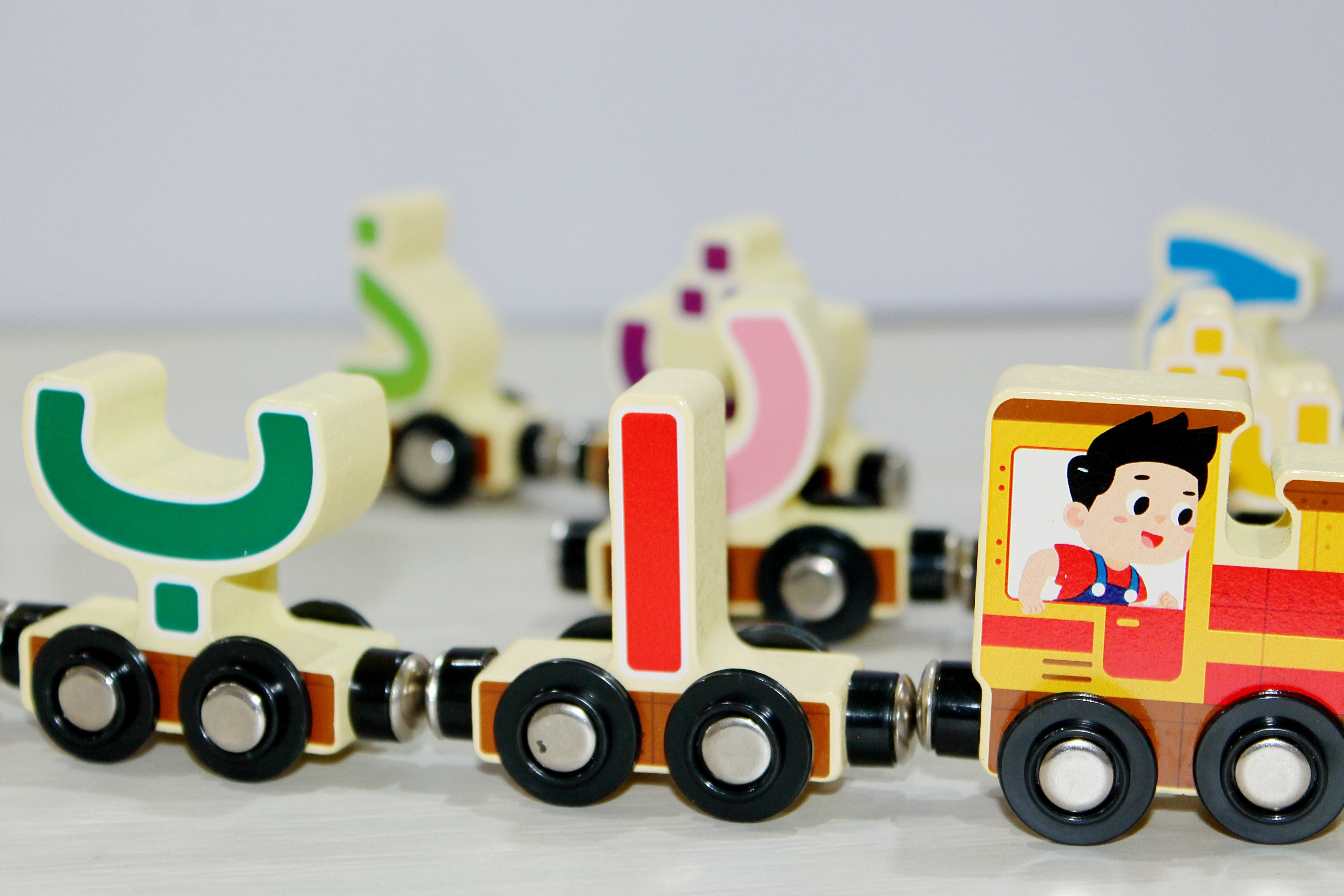 Arabic Letters Train Set